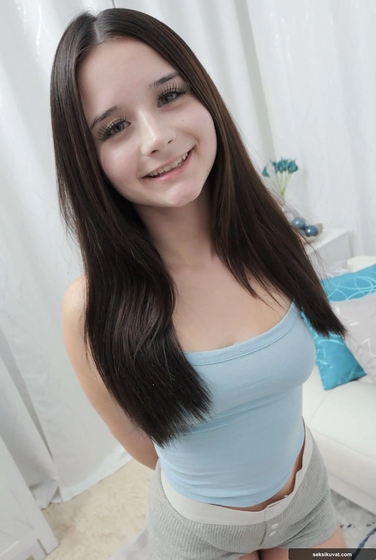 Teinit (18+)