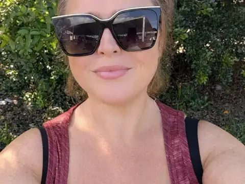 Happy Sunday from Australia 😘 Lapping up the arvo sun 😌