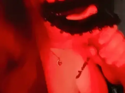 J'aime jouer avec ma langue... 👅